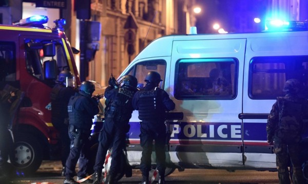 Полицията рани похитител, взел заложници в южен германски град