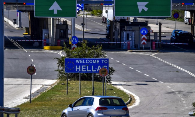Новите такси в Гърция: Колко ще струва пътят от „Кулата” до Солун