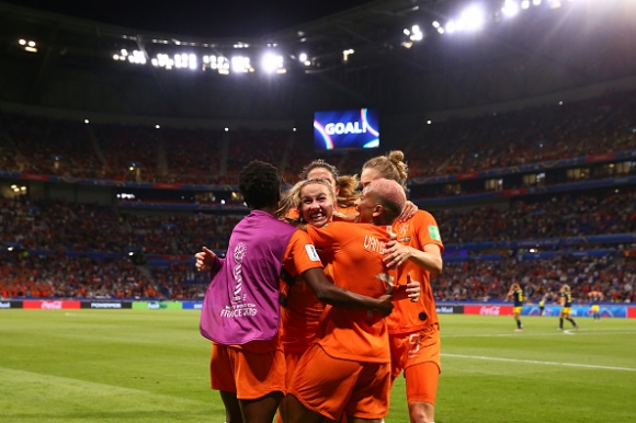 Холандия – Швеция   1 : 0
