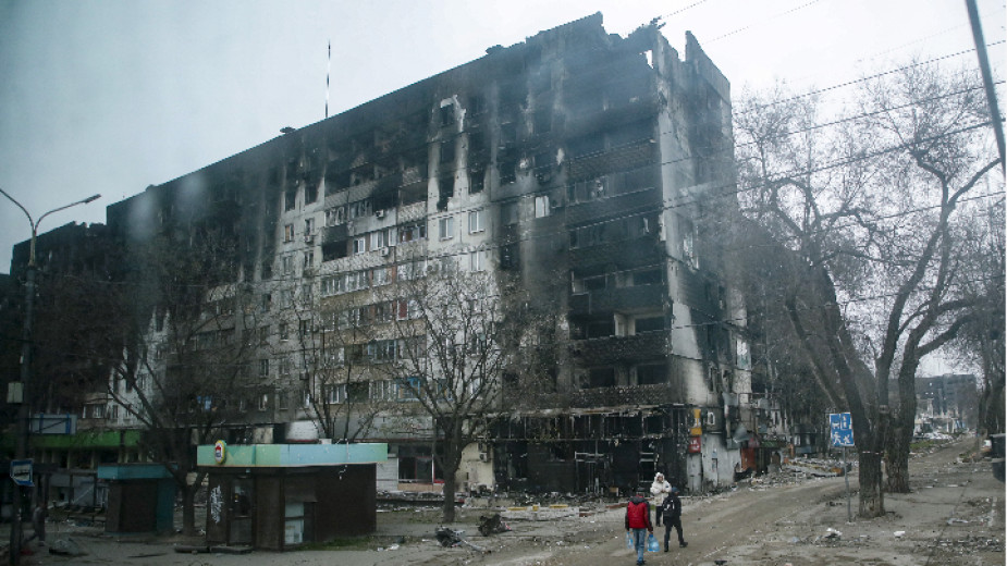 Украйна зове Русия за хуманитарен коридор от Мариупол