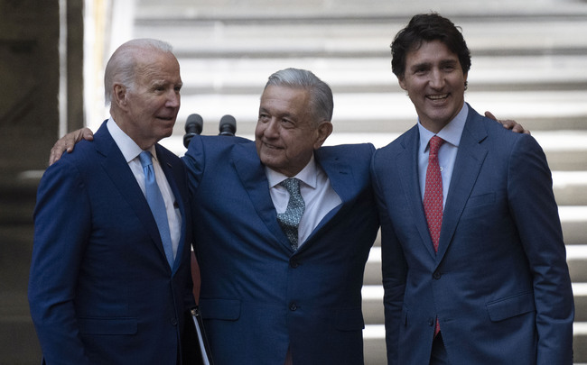 Лидерите на САЩ, Канада и Мексико демонстрираха единен фронт