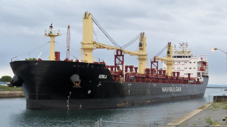 Корабът „Верила“ е освободен от ирландските власти