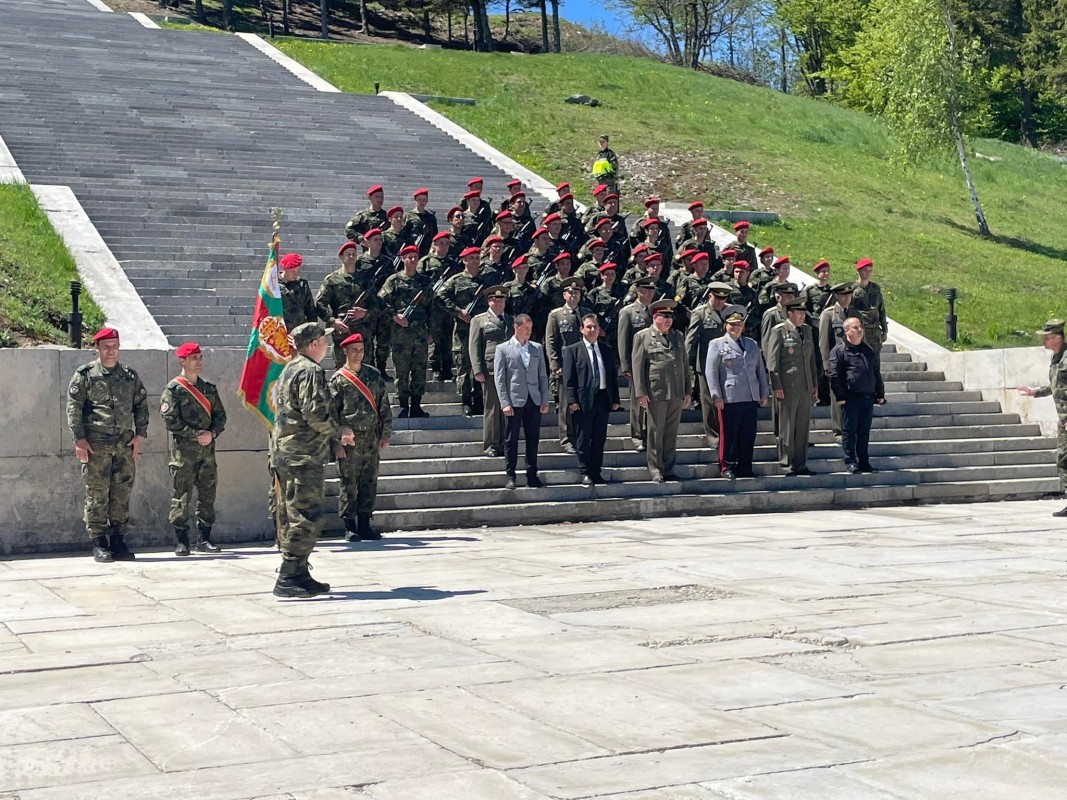 - armymedia.bg