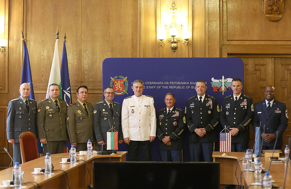 Български военнослужещи с високи отличия от САЩ