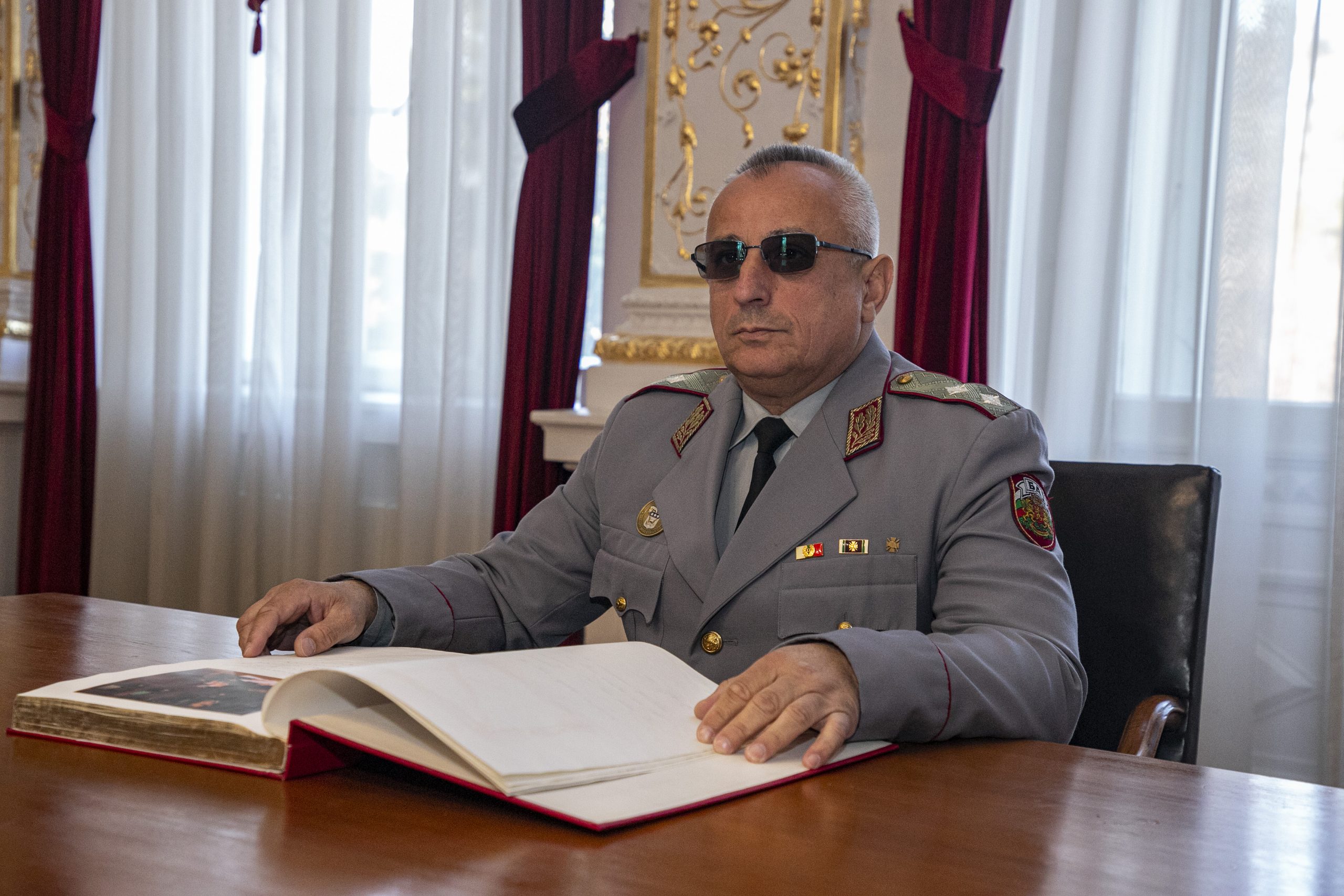 Генерал-майор д-р Груди Ангелов: Не спираме учебния процес и в най-трудните времена за страната