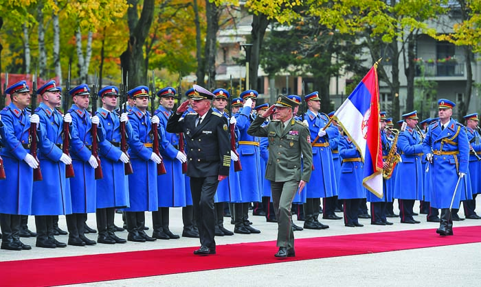 Високо ценим военните контакти със Сърбия