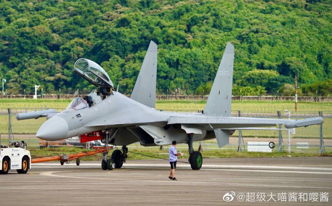 Китай представи нов самолет за електронна борба