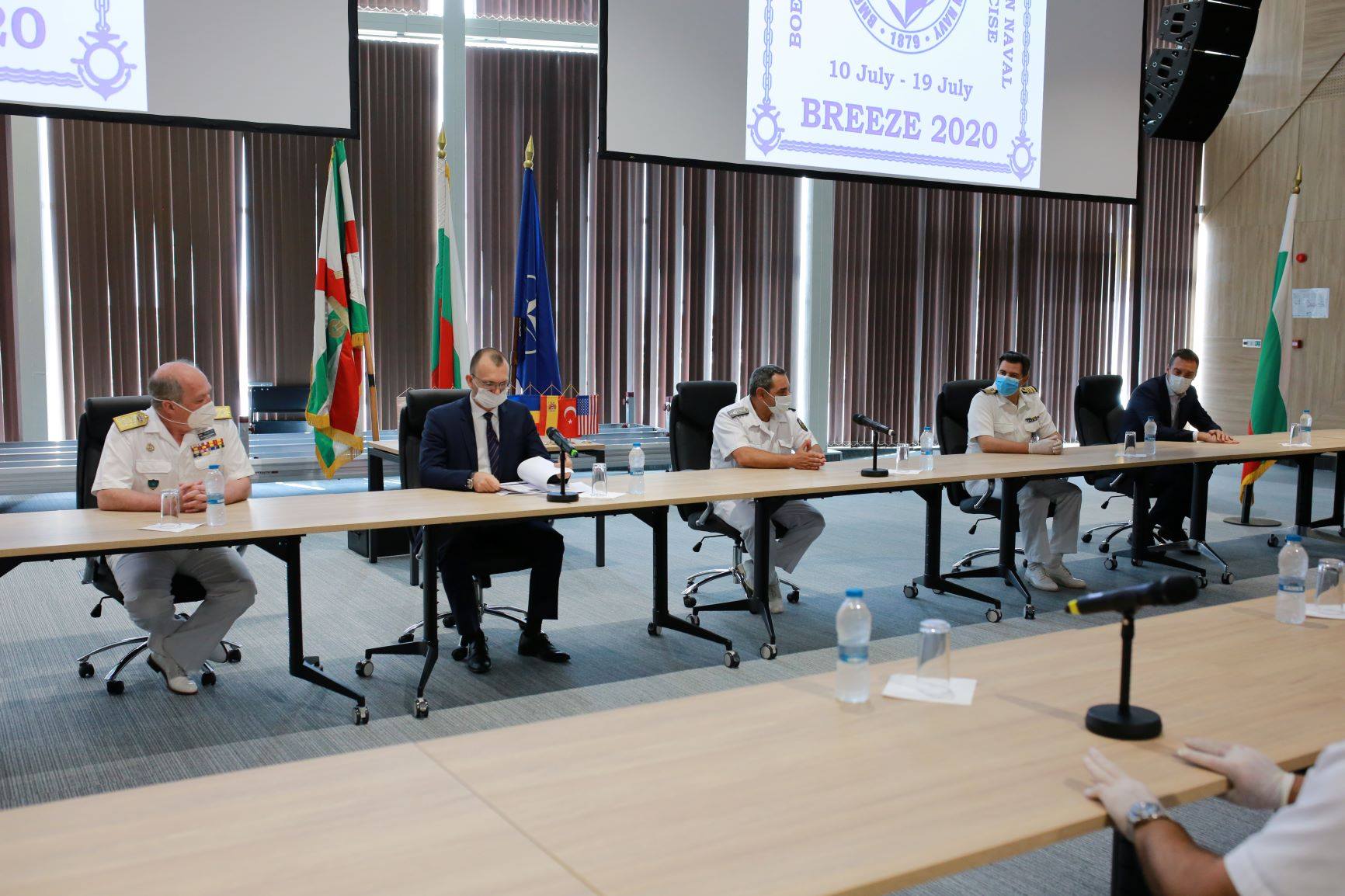 Втората постоянна военноморска група  на НАТО в Бургас, включва се в учението „БРИЗ 2020“