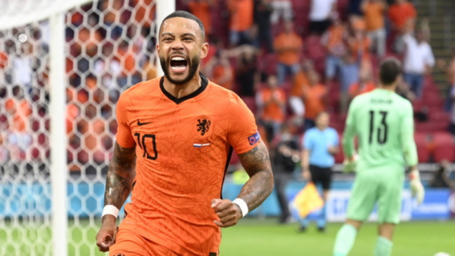 Нидерландия победи с 2:0 шампиона на Африка Сенегал на Световното първенство по футбол