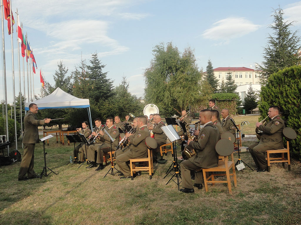 - armymedia.bg