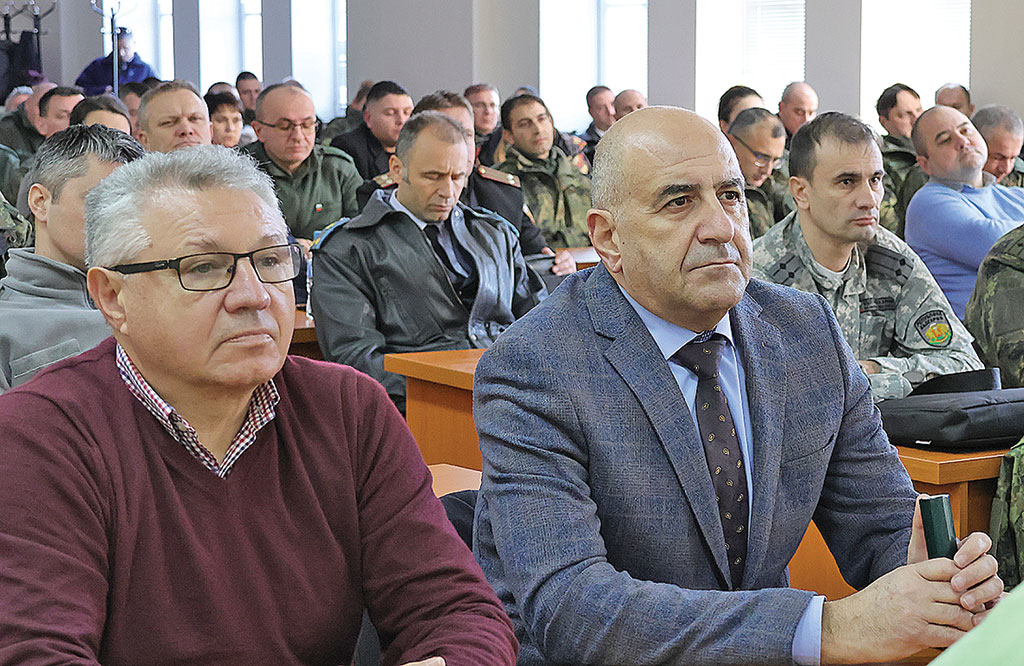 - armymedia.bg