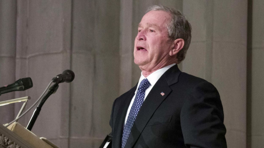 Буш заклейми Путин за инвазия в Ирак вместо в Украйна