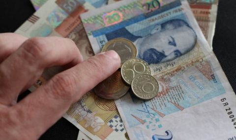 Великденските добавки ще се изплащат от 26 април, 534 000 пенсионери ще ги получат, каза служебният министър Ивайло Иванов