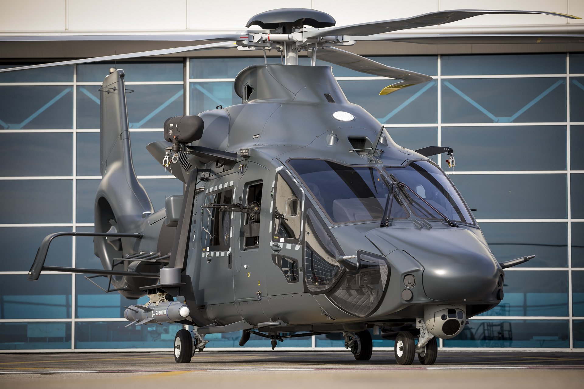 Франция показа нов военен вертолет