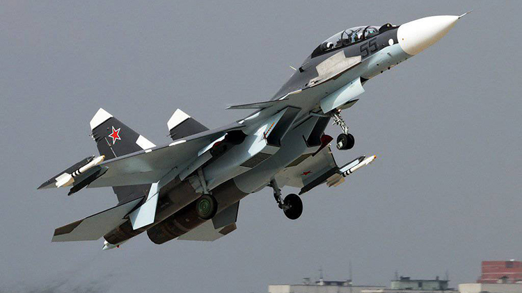 Двама руски пилоти загинаха, след като Су-30 се разби в жилищна сграда в Иркутск