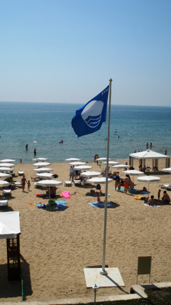 Рекорден брой български плажове получават Син флаг през тази година