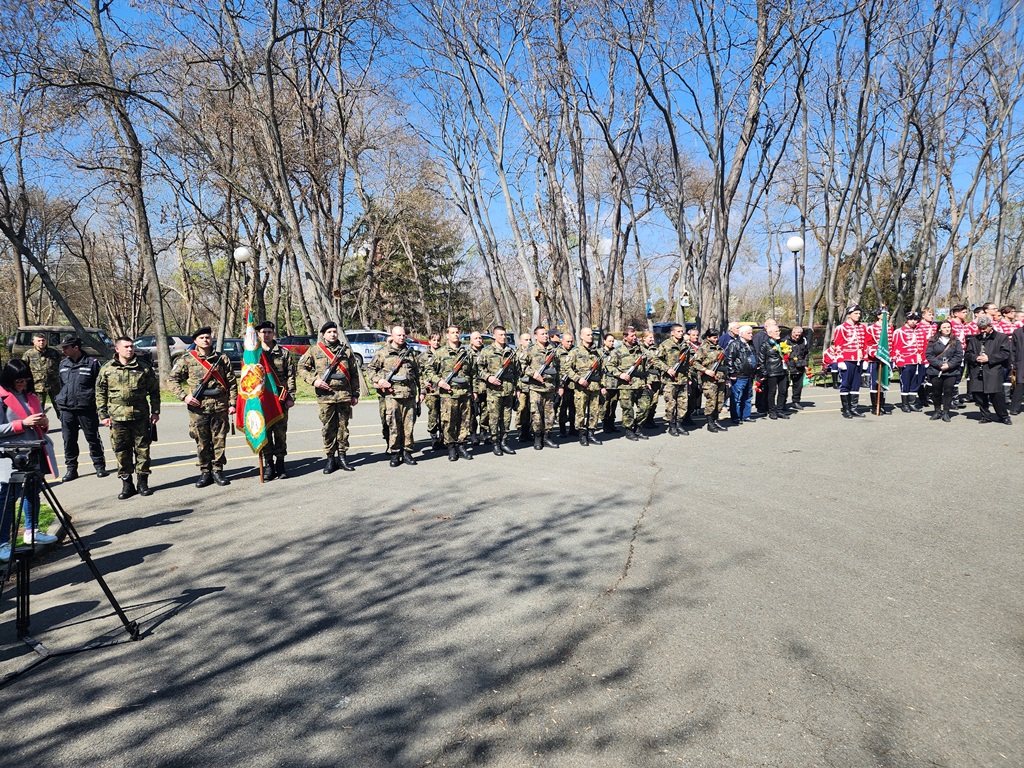 Военните моряци от Бургаския гарнизон почетоха паметта на загиналите български воини в Балканските войни