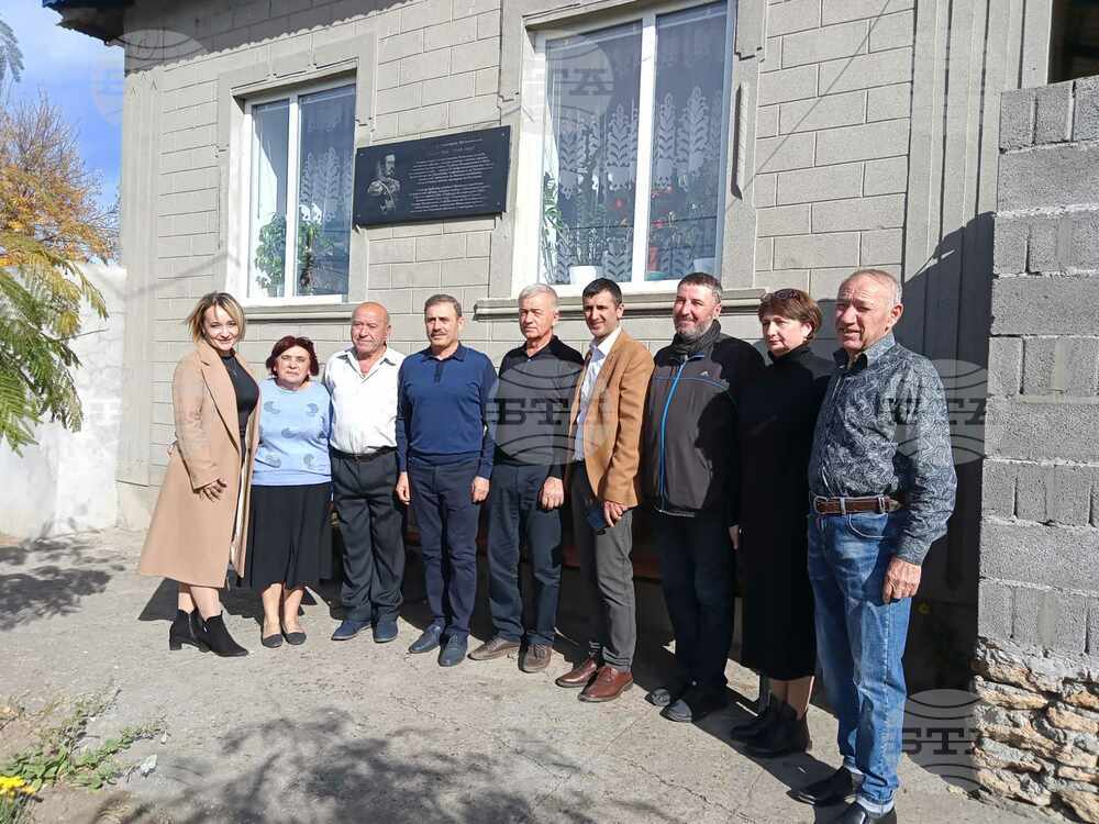 В родното село на генерал Димитър Мететелов в Бесарабия откриха паметна плоча в негова чест - armymedia.bg В родното село на генерал Димитър Мететелов в Бесарабия откриха паметна плоча в негова чест