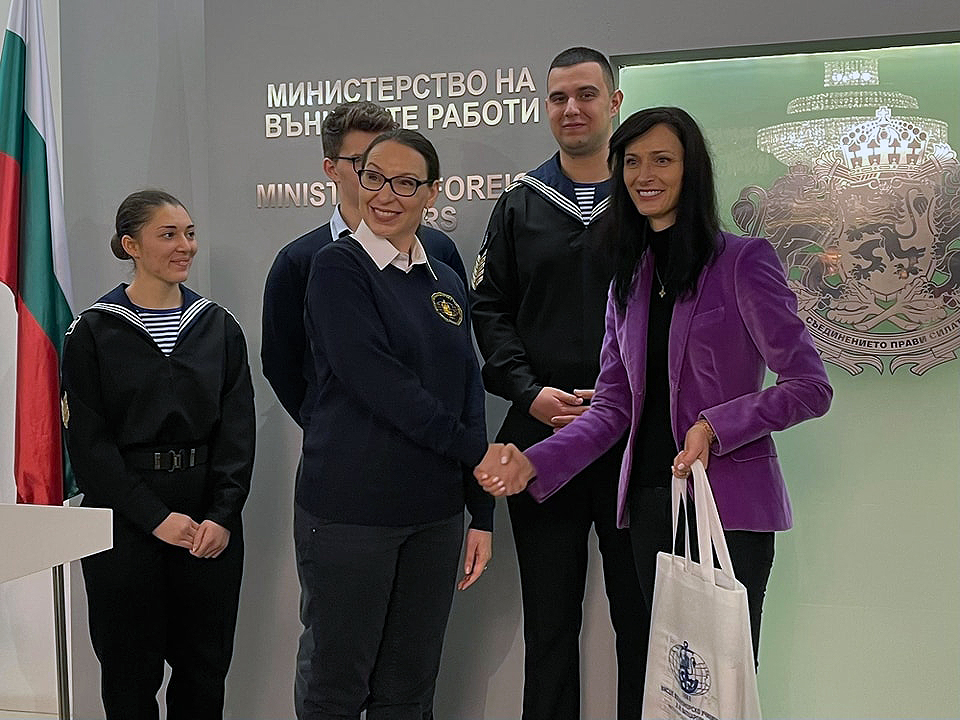 - armymedia.bg