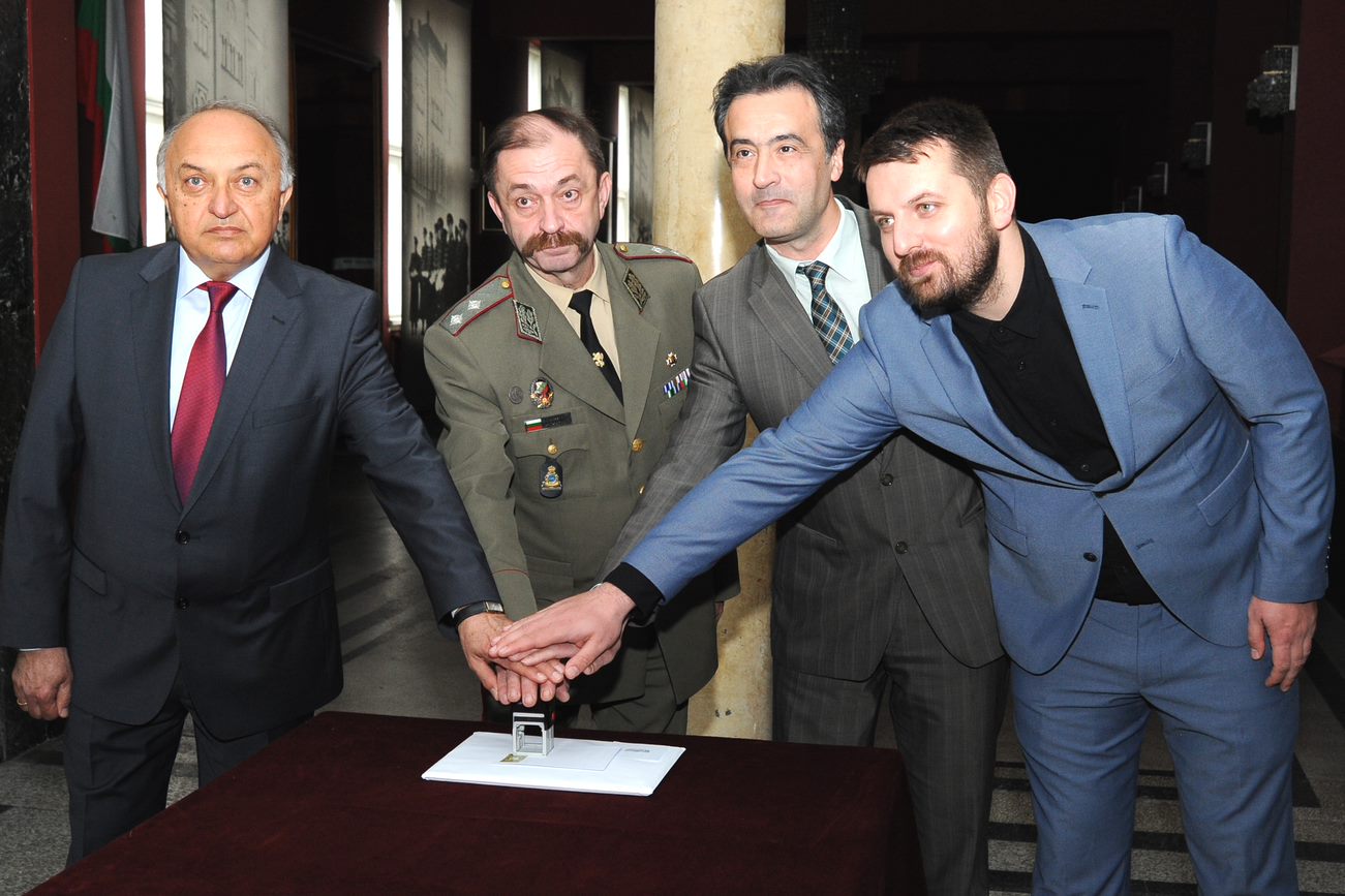 - armymedia.bg
