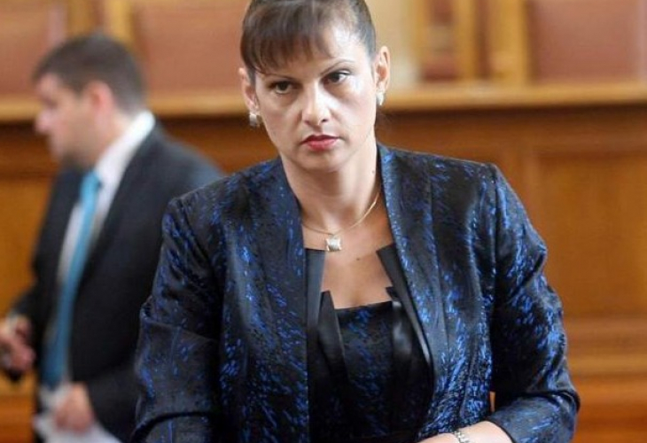 Председателят на ПГ на ГЕРБ Даниела Дариткова и депутатът Даниела Малешкова са с коронавирус