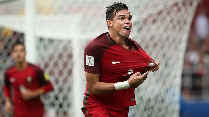 Португалия очаквано записа разгром, Кристиано направи още една стъпка към големия рекорд