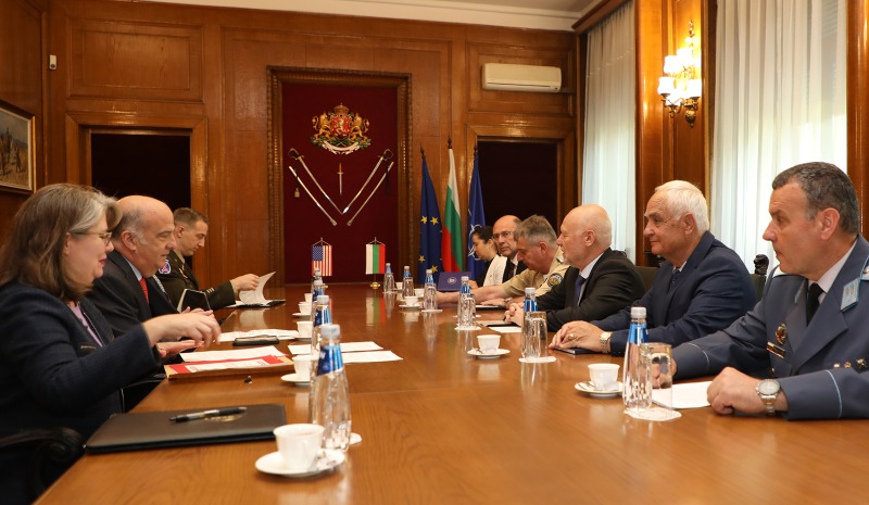 Министър Тодор Тагарев и посланикът на САЩ Н. Пр. Кенет Мертен обсъдиха сътрудничеството в областта на отбраната