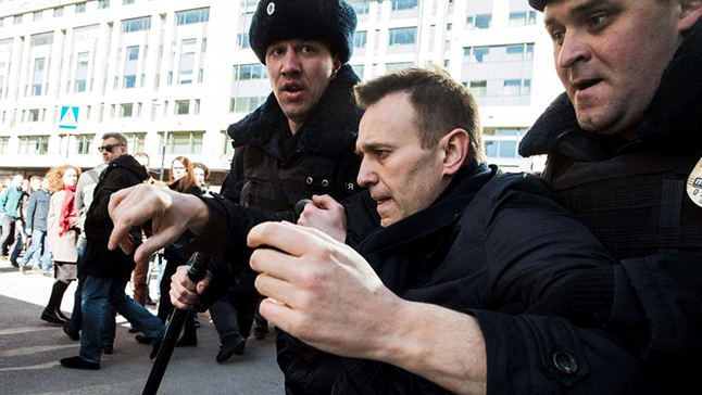 Навални отново в ареста – на протест в Москва задържаха и журналисти