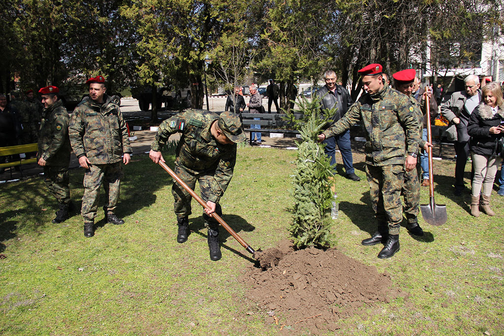 301-ви артилерийско-технически дивизон – Ямбол, празнува 60 години - armymedia.bg 301-ви артилерийско-технически дивизон – Ямбол, празнува 60 години