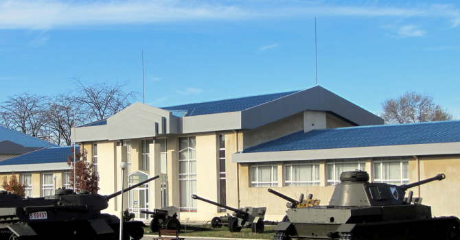 Военният музей посреща гостите си с коледни късмети