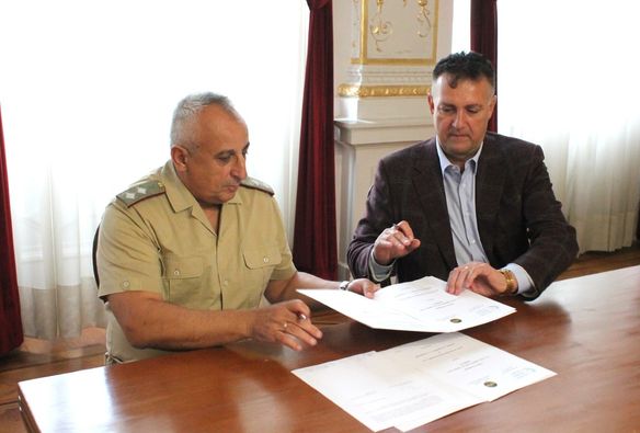 Споразумение за сътрудничество подписаха началникът на Военна академия „Георги Стойков Раковски“ и изпълнителният директор на „Български Енергиен Холдинг“