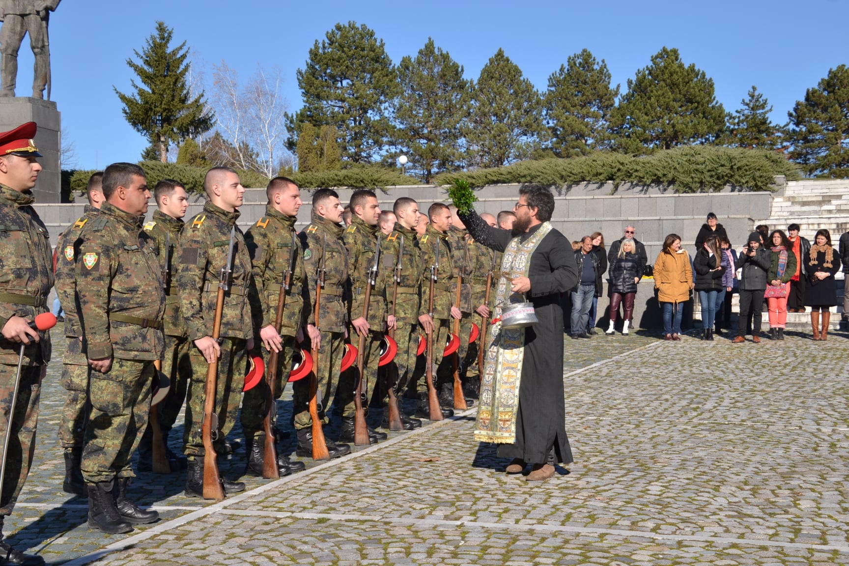 - armymedia.bg