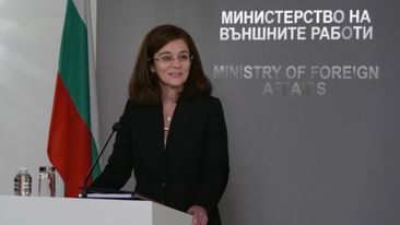 Към този момент няма проявено желание от български граждани за евакуация от Украйна, каза министър Теодора Генчовска