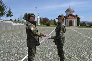 Резервистите получиха удостоверения за завършена специална военна подготовка