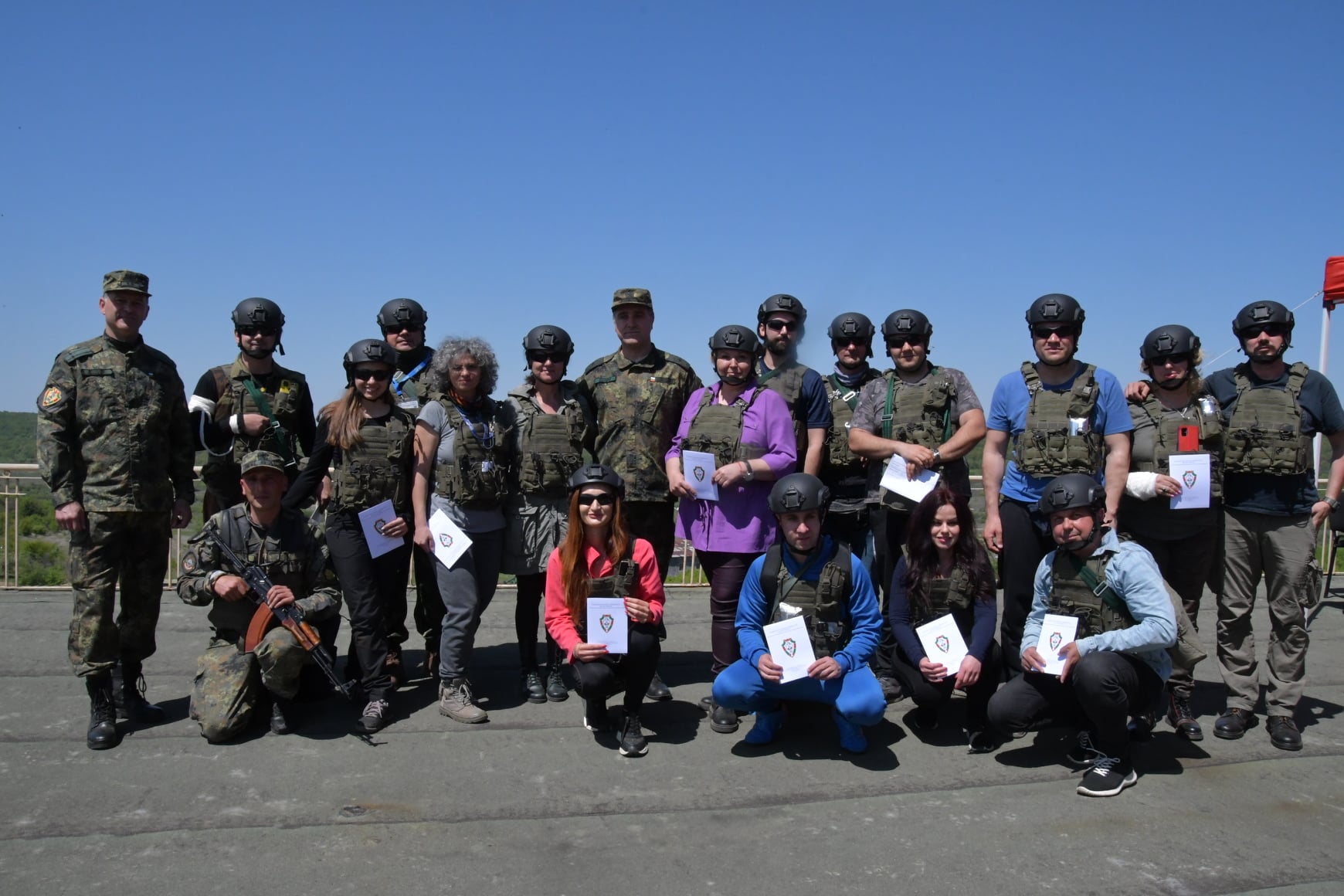 НВУ „Васил Левски“ проведе военно обучение на журналисти за участие в зони на кризи и конфликти