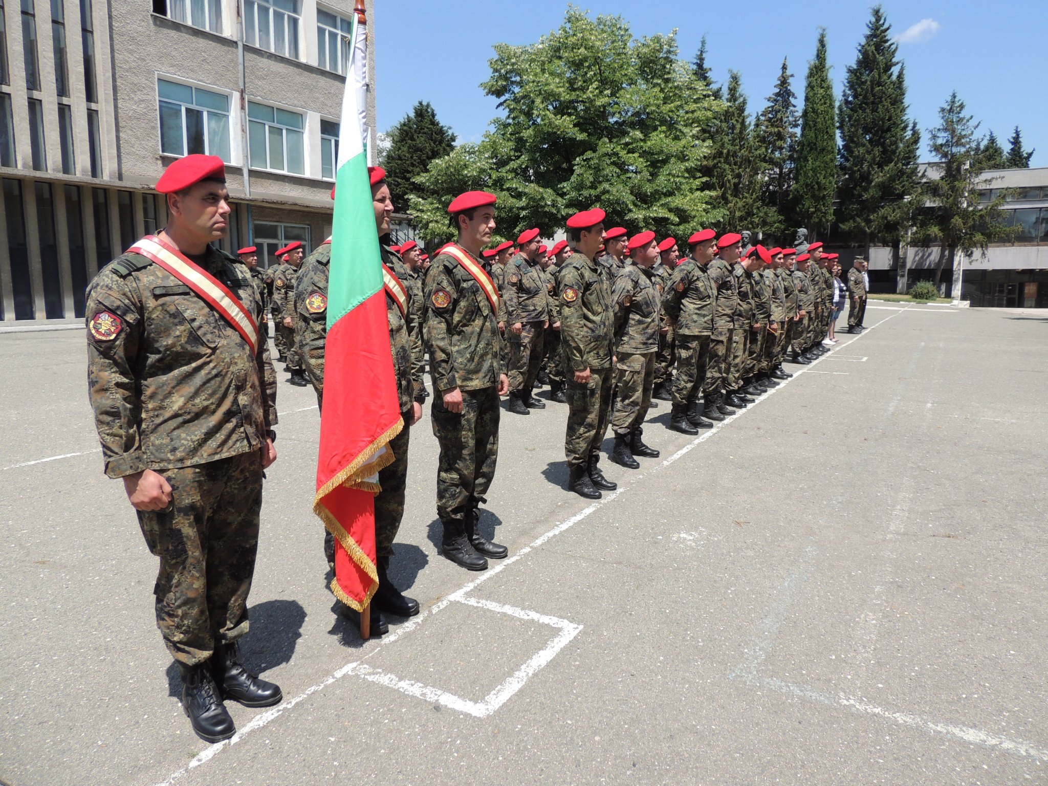 Батальонът за логистично осигуряване от състава на 2-ра механизирана бригада отбеляза своя празник – 15 години от създаването си