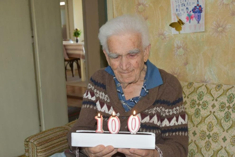Столетникът Марин Нейков: Навърших първите сто години и започвам новите