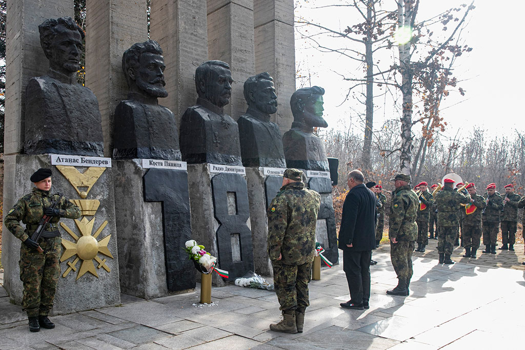 - armymedia.bg