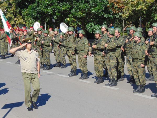 Българският контингент от военната операция „Алтеа“ в Босна и Херцеговина беше посрещнат в Шумен