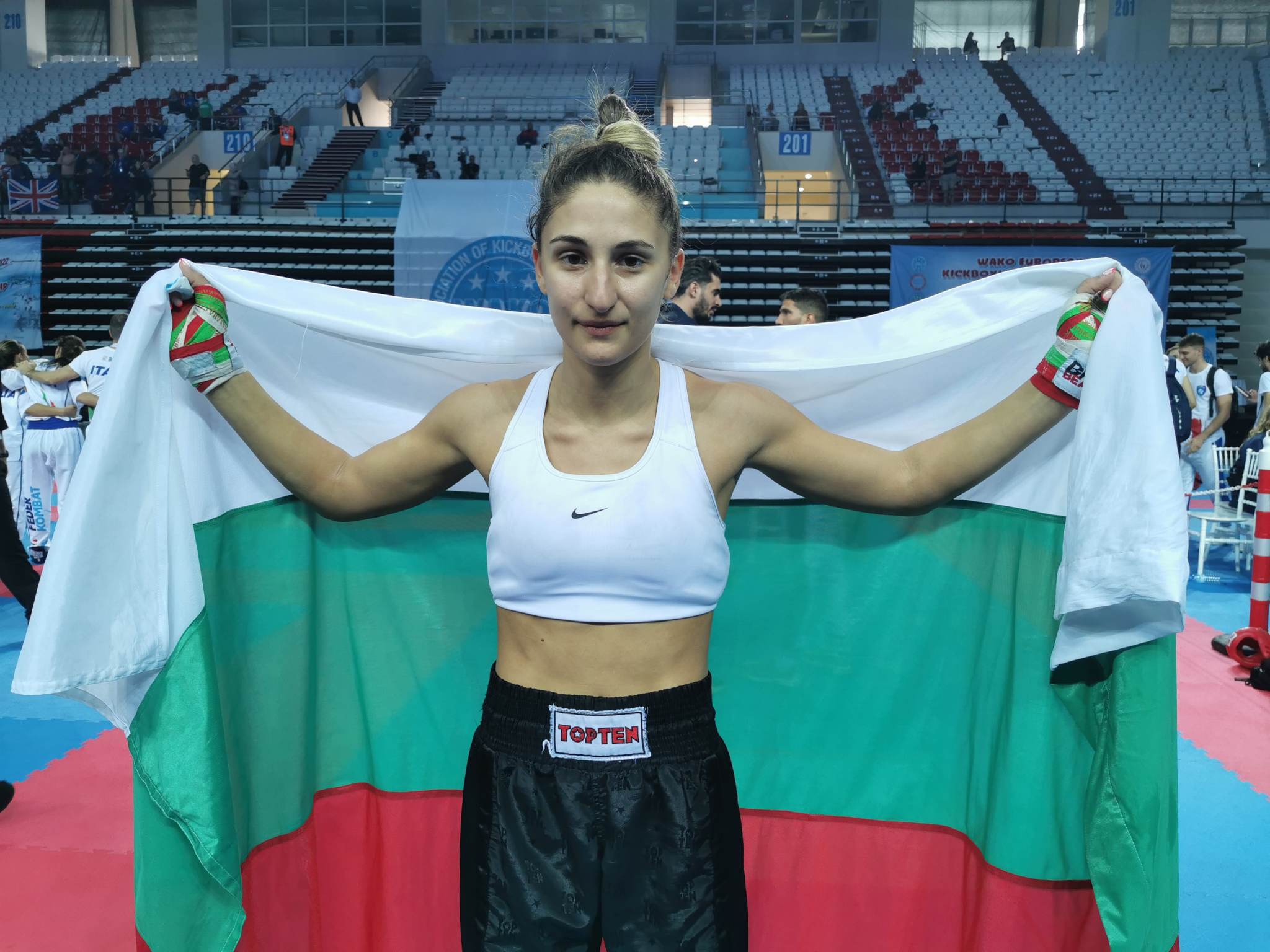 Пет Европейски титли за България от шампионата по кикбокс за мъже и жени в Анталия