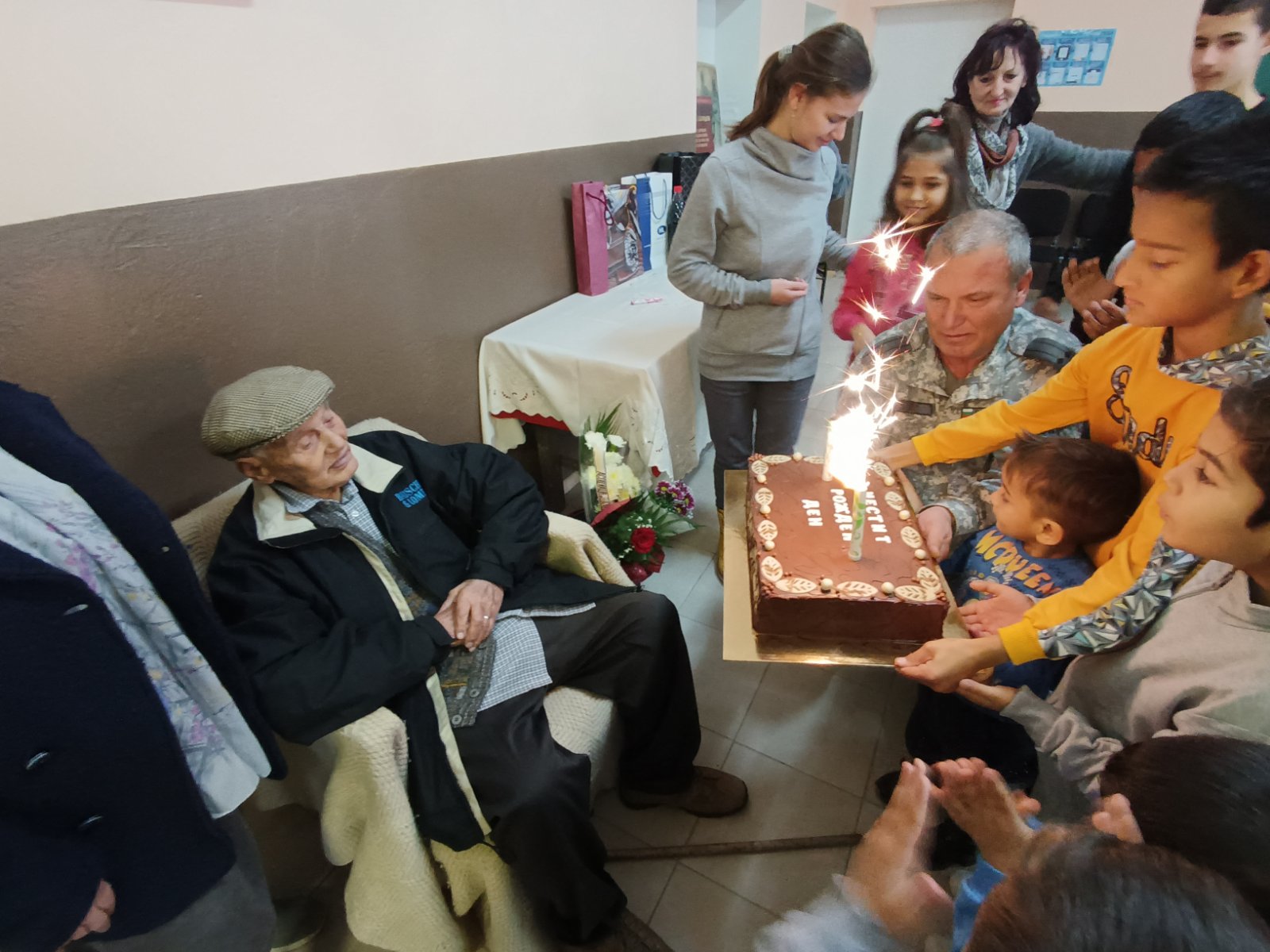 Ветеран от Втората световна война отпразнува 101-ви рожден ден