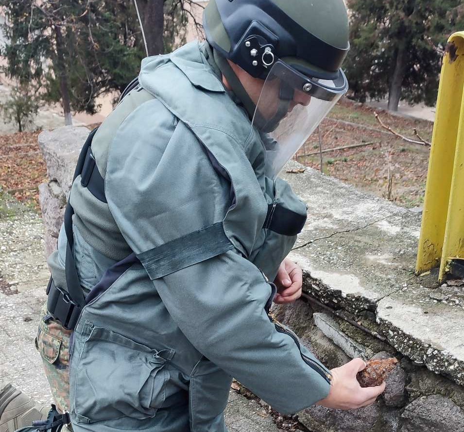 Военнослужещите от Сухопътни войски унищожиха невзривен боеприпас, открит в град Брацигово