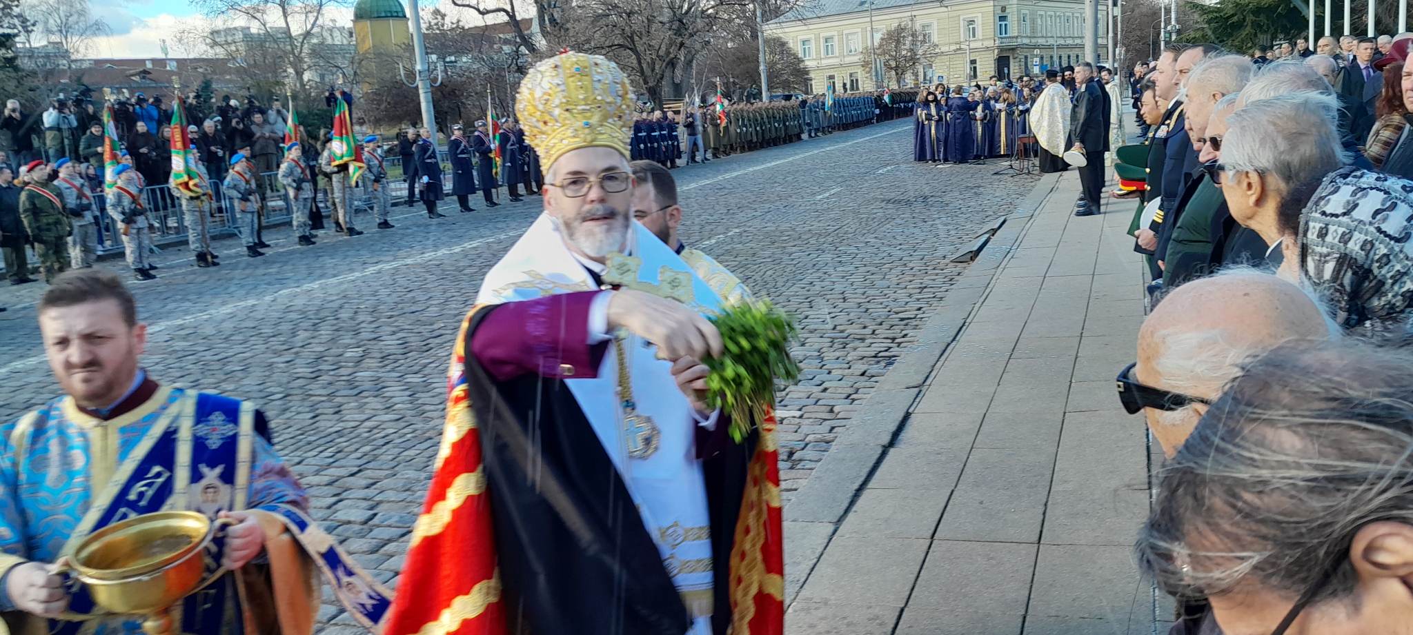 Час по-скоро да спрат войните, междуособиците и кръвопролитията, призова българския патриарх Неофит