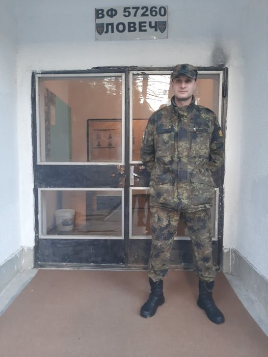 Доблестна постъпка - военнослужещ помогна на хора, пострадали в катастрофа - armymedia.bg Доблестна постъпка - военнослужещ помогна на хора, пострадали в катастрофа