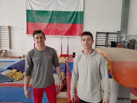Международната федерация по гимнастика (FIG) разреши на Кевин Пенев и Палома Спиридонова да се състезават за България