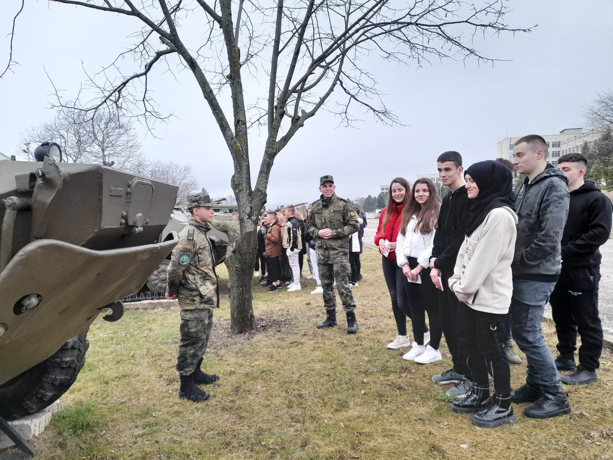 МО: Младите хора за основната целева група на патриотичното възпитание - armymedia.bg МО: Младите хора за основната целева група на патриотичното възпитание