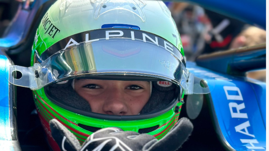 15-то място за Никола Цолов на пистата „Сахир“ във Формула 3