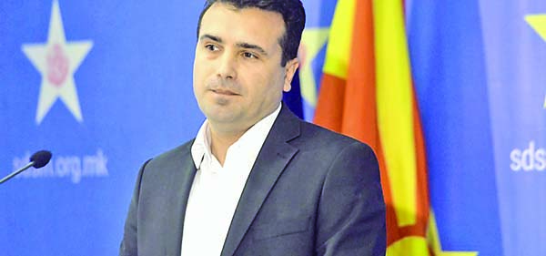 Лидерите на двете основни партии в Македония са в изолация, съмнения за коронавирус