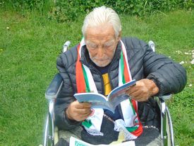 103-годишният ветеран Петър Кривошиев живее в с. Болярци, Община Садово