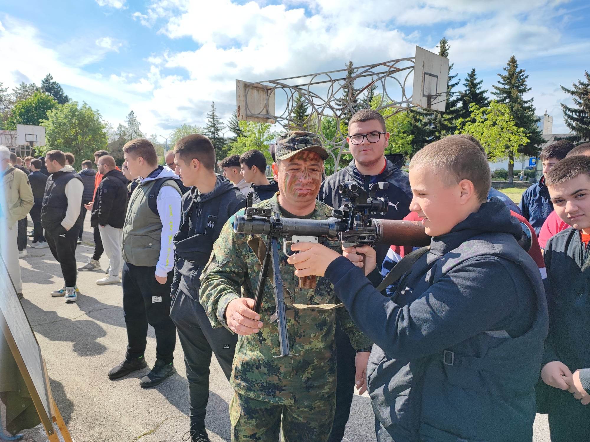 - armymedia.bg